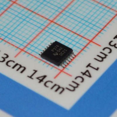 TLC374CPWR Quad CMOS Comparator 2μs Odpowiedź 2,7-16V Zapewnienie 1mV Offset Push-Pull Output TSSOP-14 -40°C do +125°C Klasy przemysłowej