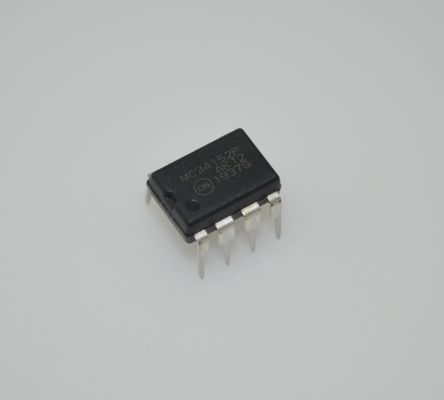 MC34152PG Podwójny sterownik MOSFET 1.5A Prąd szczytowy 12V-18V Zasilanie 50ns Wzrost/spadek DIP-8 -40°C do +85°C