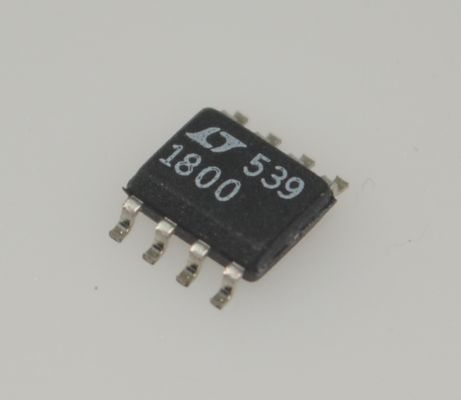 LT1800CS8 Wysokiej Prędkości 100MHz Op Amp 400V/μs Prędkość przeciągania Niska 3,5mV Offset Rail-to-Rail Wyjście od 5V do ±5V Zapewnienie 7nA IB Spacerujący SOIC-8 dla sterowników filtrów/ADC