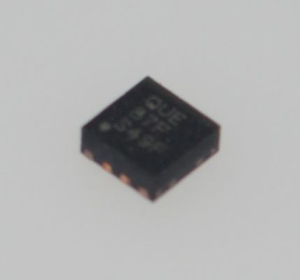 TPS62170DSGR Step-Down Converter 3-17V Wejście 1.2A Wyjście Do 95% Wydajność 1,8V do 6V Regulowalna Wydział 17μA Niski Prąd Spokojny Tryb Oszczędności mocy 100% Cykl pracy Mały 2,0x2,0mm Pakiet WSON