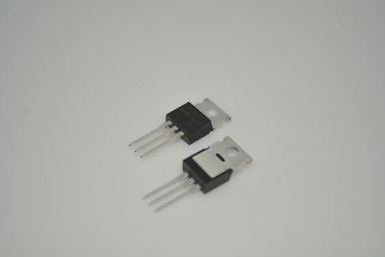 IRFB4227PBF 200V/195A MOSFET z ultra-niskim 4.5mΩ Rds ((on) TO-220 Pakiet Logic-Level Drive Avalanche Rated Fast Switching Wysoka wydajność Robust Design dla systemów sterowania silnikiem i zasilania