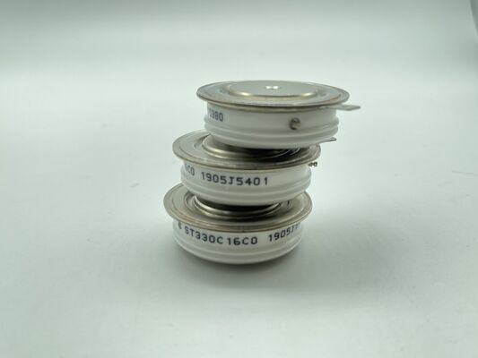 VS-ST330C16C0 1600V 330A Moduł półmocu Niskie Vce (sat) Niskie straty Wysokie krótkofalowe wytrzymałość Zintegrowany NTC dla inwerterów przemysłowych i wysokiej mocy UPS