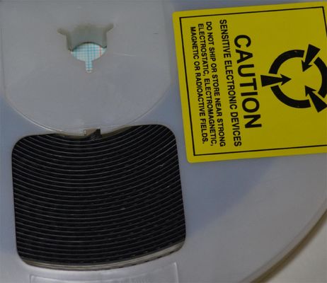 SIT8002AC-13-33E-50.00000T Oscylator MEMS 50MHz ±50ppm Stabilność 1,8-3,3V Zasilanie 2,5mA Niska moc LVPECL Wyjście od -40°C do +85°C AEC-Q100 Kwalifikowany