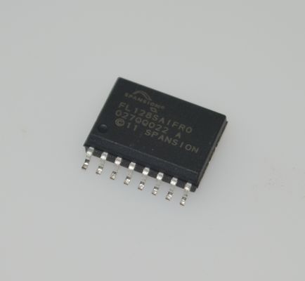 S25FL128SAGMFIR01 128Mb SPI NOR Flash 104MHz Zegar 100K Cykle usuwania 20-letnie przechowywanie danych 2,7-3,6V SOIC-16 -40°C do +85°C