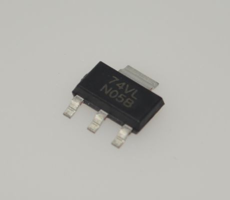LM1117IMPX-3.3 3.3V Stała moc wyjściowa 800mA LDO Regulator Niski spadek (1.2V) Wysoka dokładność (±2%) Ochrona termiczna i prądu SOT-223 Pakiet Stabilny z kondensatorami ceramicznymi