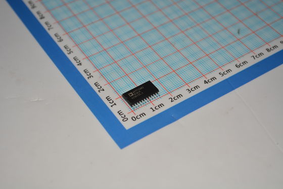 AD7712ARZ 24-bitowy Σ-Δ przetwornik ADC z niskoszumowym, wbudowanym wzmacniaczem PGA, działający w zakresie 5V/3V, o wysokiej dokładności, z elastycznym filtrowaniem i niskim poborem mocy, przeznaczony do precyzyjnego wykrywania.