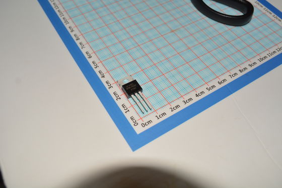 IRF4905LPBF MOSFET P-kanałowy 55V/-74A Ultra-niski 20mΩ RDS(on) Oceniony na lawinę TO-220AB Bezołowiowy Wysoka wydajność Niezawodny do sterowania zasilaniem i silnikiem