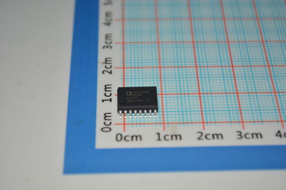 ADM2486BRWZ Wyizolowany nadajnik RS-485 500kbps 2.5kV Wyizolowanie ±15kV ESD 3V/5V Logika Wysoka temperatura przemysłowa CMR dla sterowania PLC / silnikiem