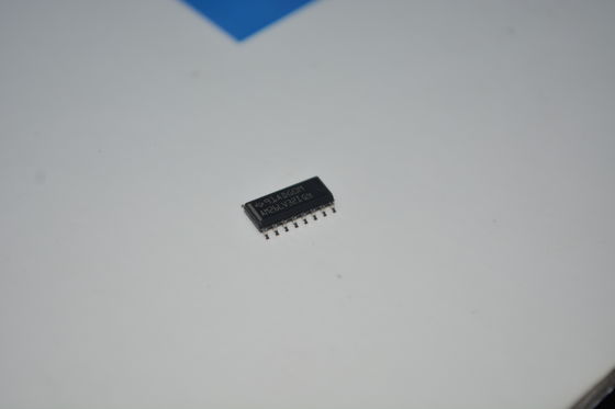 AM26LV32IDR Poczwórny odbiornik różnicowy, działanie 3 V do 3,6 V, 32 Mb/s, ±15 kV ESD, Fail-Safe, 8 kV HBM, przemysłowa temp., TTL/CMOS dla sieci RS-422/485