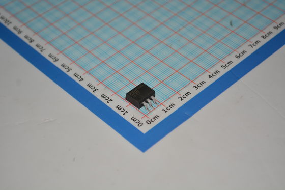 LM1085ISX-3.3 3,3V Stałe 3A Wyjście Niskiego Spadku Napięcia (1,5V) Zabezpieczenie Termiczne i Prądowe Obudowa TO-263 4,75V-15V Wejście Szybka Reakcja Temperatura Przemysłowa (-40°C do +125°C)