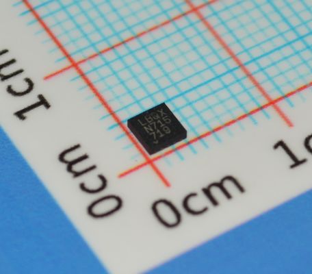 LTC3454EDD#PBF Wysokowydajny konwerter buck-boost 1,5A z wejściem 2,7-5,5V, 92% szczytowej sprawności, sterowanie I²C, niski poziom szumów, 2,5µA w trybie wyłączenia i miniaturowa obudowa DFN 3mm x 3mm