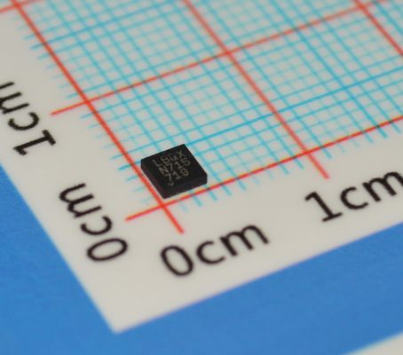 LTC3454EDD#PBF Wysokowydajny konwerter buck-boost 1,5A z wejściem 2,7-5,5V, 92% szczytowej sprawności, sterowanie I²C, niski poziom szumów, 2,5µA w trybie wyłączenia i miniaturowa obudowa DFN 3mm x 3mm
