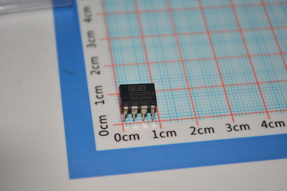 OPA2251PA Precision Dual Op Amp z przepustowością 10 MHz Niska 0,5μV/°C Drift 1,1μVpp Noise Rail-to-Rail Output ±2.25V do ±18V Zapewnienie i 8-pin DIP Package