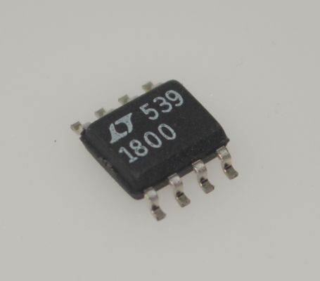 LT1800CS8 Wysokiej Prędkości 100MHz Op Amp 400V/μs Prędkość przeciągania Niska 3,5mV Offset Rail-to-Rail Wyjście od 5V do ±5V Zapewnienie 7nA IB Spacerujący SOIC-8 dla sterowników filtrów/ADC