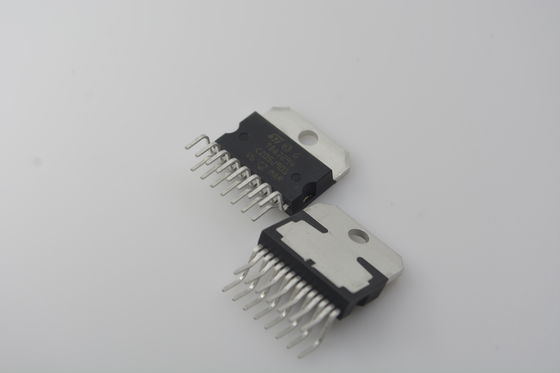 TDA7294V 100W wzmacniacz dźwięku DMOS z wysoką mocą wyjściową Funkcje niemy/standby Niski hałas Szeroki zakres zasilania (±10V do ±40V) Krótkookresowa i ochrona termiczna oraz technologia SPI