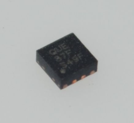 TPS62170DSGR Step-Down Converter 3-17V Wejście 1.2A Wyjście Do 95% Wydajność 1,8V do 6V Regulowalna Wydział 17μA Niski Prąd Spokojny Tryb Oszczędności mocy 100% Cykl pracy Mały 2,0x2,0mm Pakiet WSON
