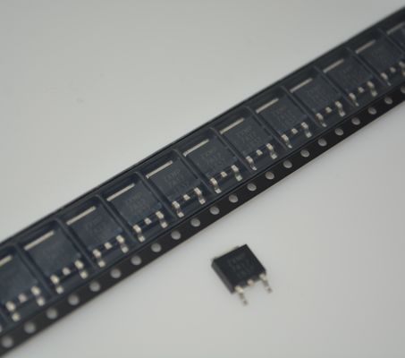 ZXMP7A17KTC RF MOSFET 3,3-5V Działanie 17GHz Wysoka Częstotliwość 15dB Wzmocnienie +25dBm OIP3 1,8dB Współczynnik Szumów 70mA Polaryzacja Bezwarunkowo Stabilny Miniaturowy 8-pinowy Pakiet DFN