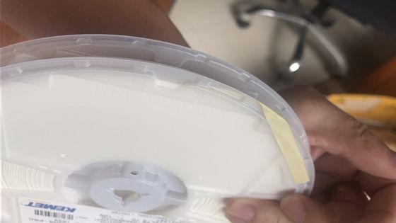 C0603C221J5GACTU 220pF 50V C0G/NP0 0603 MLCC Obecność 5% Tolerancji Wydajność bardzo stabilna Wysoka częstotliwość Niska strata -55°C do +125°C Zakres i zgodność z RoHS