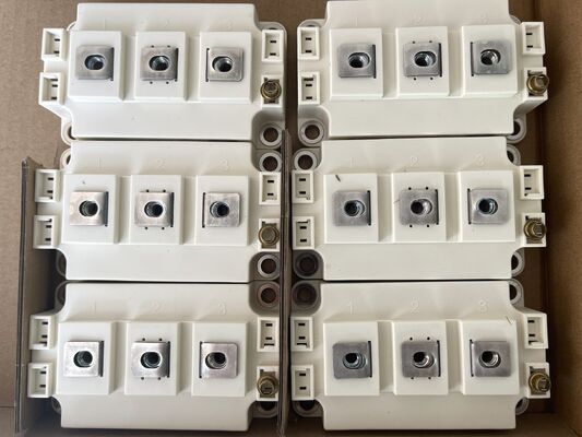 SKM400GAR12E4 1200V 400A Moduł IGBT Niska Vce(sat) Wysoka Odporność na Zwarcie Niskie Straty Przełączania Wysoka Izolacja Klasa Przemysłowa Do Inwerterów Solarnych i Zasilaczy UPS Dużej Mocy