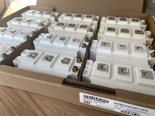 SKM400GB12E4 Moduł IGBT 1200V 400A Niska Vce(sat) Wysoka odporność na zwarcie Niskie straty przełączania Wysoka izolacja Klasa przemysłowa Do napędów silników i przemysłowych UPS
