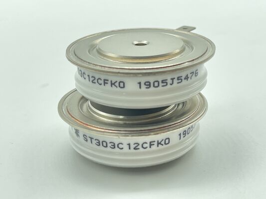 ST303C12CFK0 1200V 300A Moduł półmostkowy Niska Vce(sat) Niskie straty Odporność na zwarcie Zintegrowany NTC Dla napędów silnikowych i falowników przemysłowych