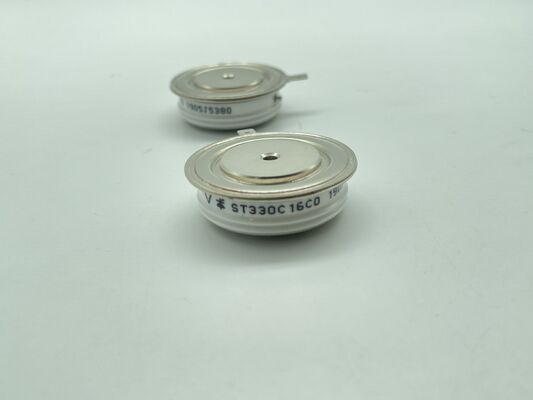 VS-ST330C16C0 1600V 330A Moduł półmocu Niskie Vce (sat) Niskie straty Wysokie krótkofalowe wytrzymałość Zintegrowany NTC dla inwerterów przemysłowych i wysokiej mocy UPS