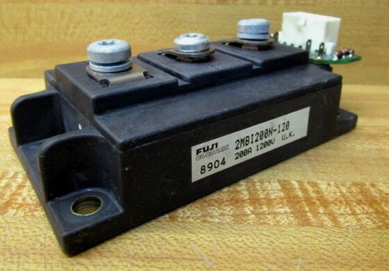 2MBI200N-120 1200V 200A Moduł IGBT Niskie Vce (sat) Niskie straty Wysokie krótkofalowe wytrzymałość Zintegrowany NTC dla napędów silnikowych i przemysłowych UPS