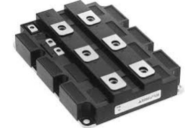 CM900HC-90H 900V 900A Moduł IGBT Wysokiego Prądu Niskie VCE(sat) 2.7V Wysoka Odporność na Zwarcie Niskie Straty Przełączania Wysoka Izolacja Dla Napędów Przemysłowych Dużej Mocy i Mega UPS