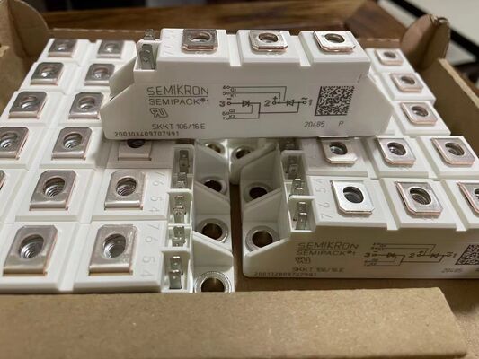 SKKT106/16E 1600V 106A Moduł podwójnego tyrystora Niska VF 1.35V 2.4kA Prąd udarowy AlN Ceramiczna podstawa Styki ciśnieniowe SEMIPACK1 Izolowany Certyfikat UL do łagodnych rozruszników i napędów