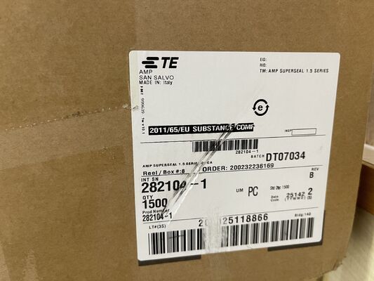 282104-1 2-pozycyjny złącznik kątowy Wire-to-Board o rastrze 5,0 mm, pionowy, przelotowy, ekranowany, z blokadą cierną, spolaryzowany, UL 94V-0 do zasilaczy i sterowania przemysłowego