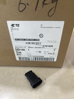 282105-1 3-pozycyjny złącz z rastrem 5,0 mm, pionowy do montażu przewlekanego, ekranowany, z blokadą cierną, spolaryzowany, znamionowy prąd 9A, do zasilaczy i sterowania przemysłowego