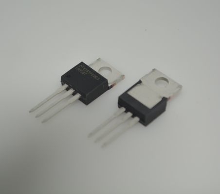 LM35DT Precision Celsius Temperature Sensor z liniowym +10mV/°C Wyjściem 0,5°C Dokładność szeroka -55°C do +150°C Zakres Niski samoogrzewanie 4-30V Prostowa kalibracja i pakiet TO-220