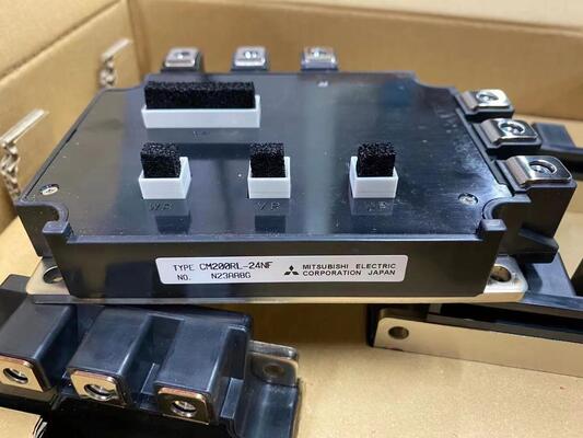 CM200RL-24NF 1200V 200A Podwójny moduł IGBT Niskie VCE (sat) Wysoka odporność na zwarcie Niska strata przełączania dla napędów silników przemysłowych i wysokiej mocy UPS